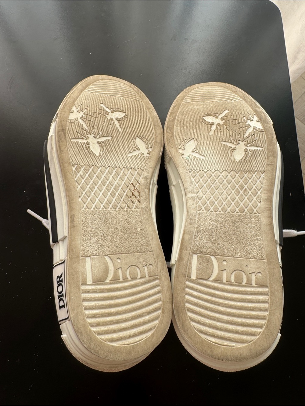 Dior B23 Oblique Low-Top Sneakers - Picture 7 of 7